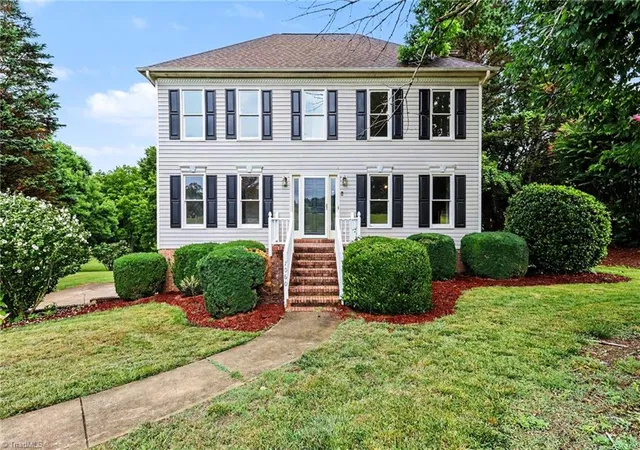 Homes for sale in Clemmons, NC | 7060 Bridgewood Rd, Clemmons, NC 27012 | MLS# 1225183
