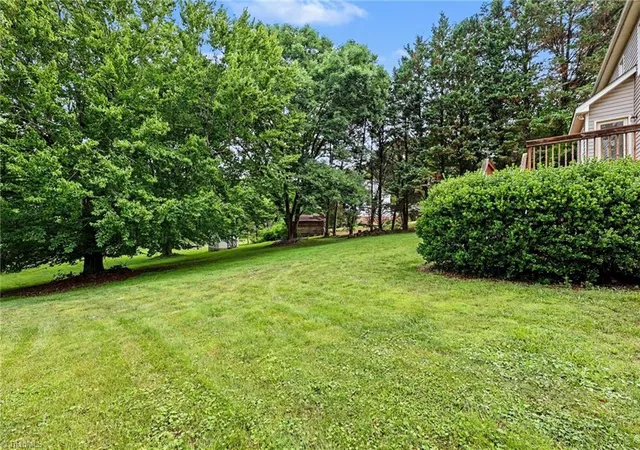 Homes for sale in Clemmons, NC | 7060 Bridgewood Rd, Clemmons, NC 27012 | MLS# 1225183