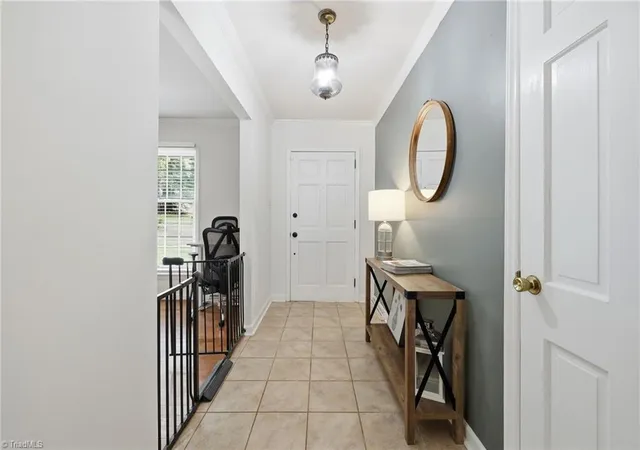 Photo 3 of Single family home for sale at 5 Leawood Ct, Greensboro, NC 27410 | MLS# 1223392 | Listing updated on 2026-10-03