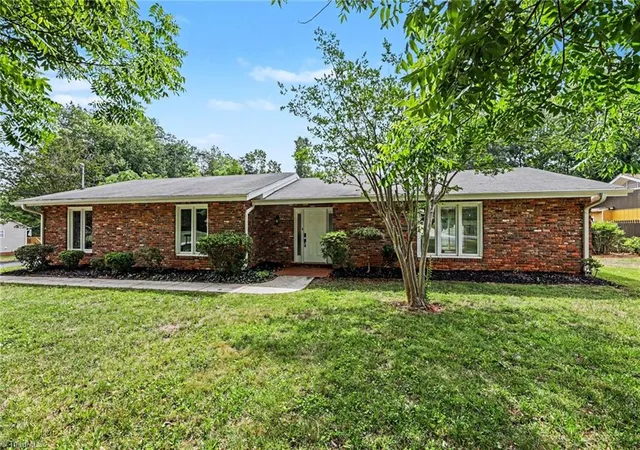 Photo 2 of Single family home for sale at 5671 Novack St, Winston Salem, NC 27105 | MLS# 1224954 | Listing updated on 2026-07-23