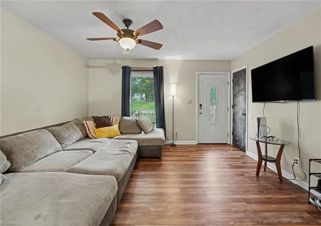 Photo 4 of Sale Pending at 604 Denny Rd, Greensboro, NC 27406 | MLS# 1229817 | Listing updated on 2026-09-16