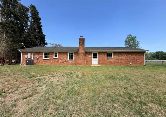 19th image of 2440 Londonderry Rd, Kernersville, NC 27284 | MLS# 1216781