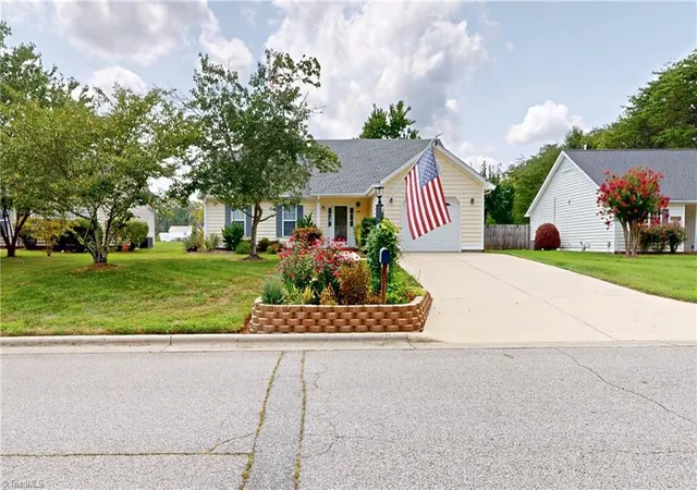 Photo 3 of Sale Pending at 4417 Garden Clb St, High Point, NC 27265 | MLS# 1230254 | Listing updated on 2026-09-03