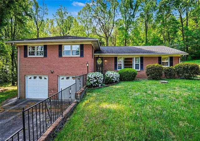 Photo 3 of Single family home for sale at 405 Mayfair Dr, Winston Salem, NC 27105 | MLS# 1216785 | Listing updated on 2026-07-28