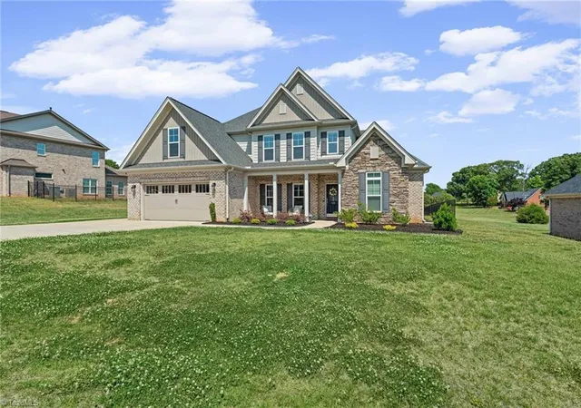 2nd image of 139 Rosewood Dr, Winston Salem, NC 27127 | MLS# 1220325