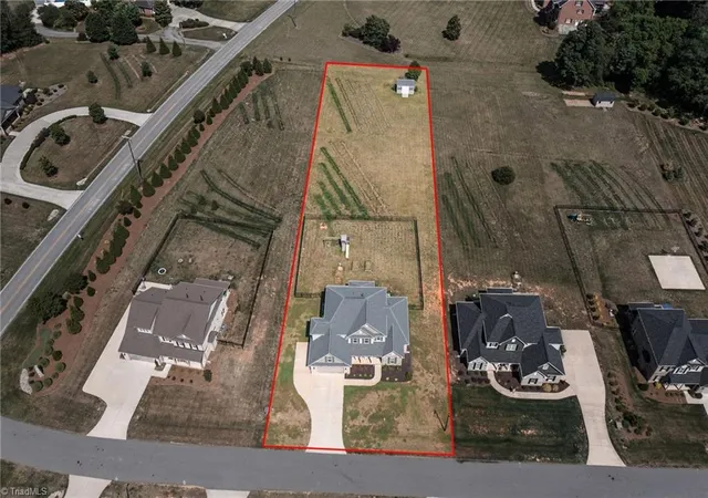 4th image of 139 Rosewood Dr, Winston Salem, NC 27127 | MLS# 1220325