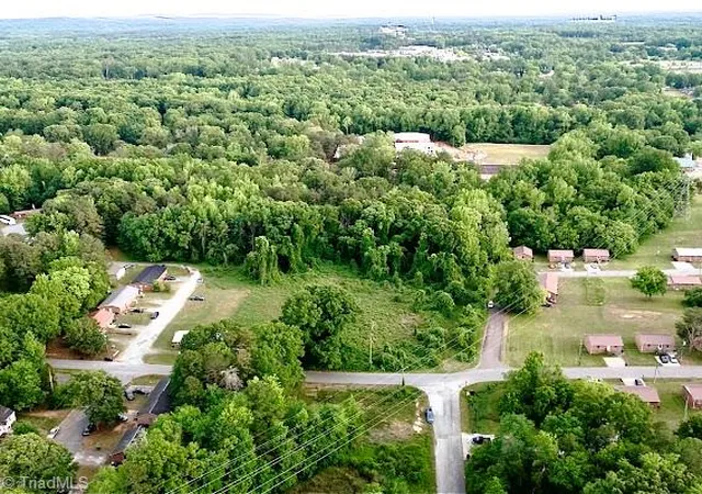 2nd image of 403 Meredith Ave, Lexington, NC 27292 | MLS# 1219484