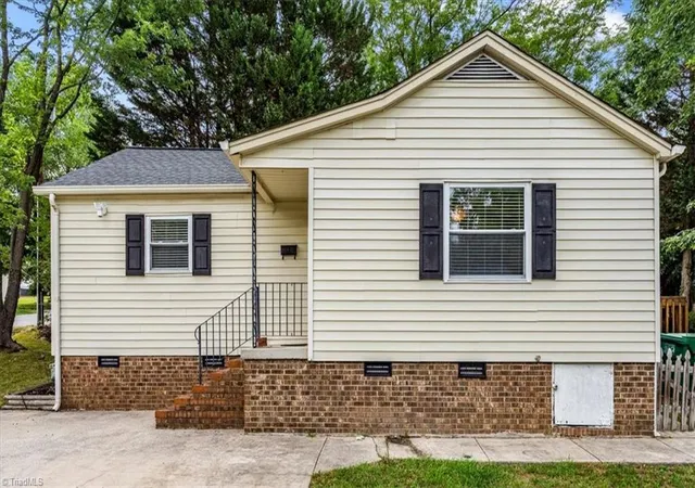 2nd image of 609 Hedrick Ave, High Point, NC 27262 | MLS# 1224902
