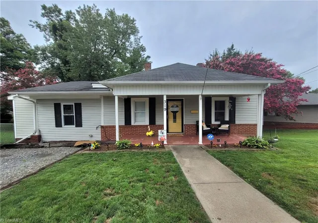 2nd image of 319 Hay St, Mount Airy, NC 27030 | MLS# 1229018