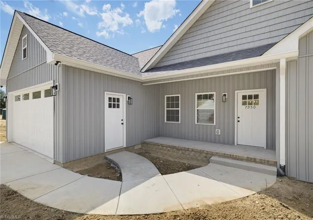 Photo 3 of Single family home for sale at 7950 US Hwy 29 Bus, Reidsville, NC 27320 | MLS# 1225163 | Listing updated on 2026-09-06