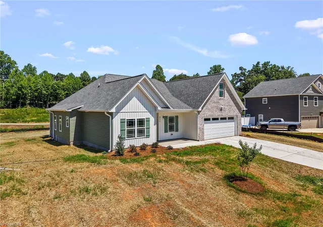 2nd image of 211 Timber Hill Ct, Rural Hall, NC 27045 | MLS# 1227395