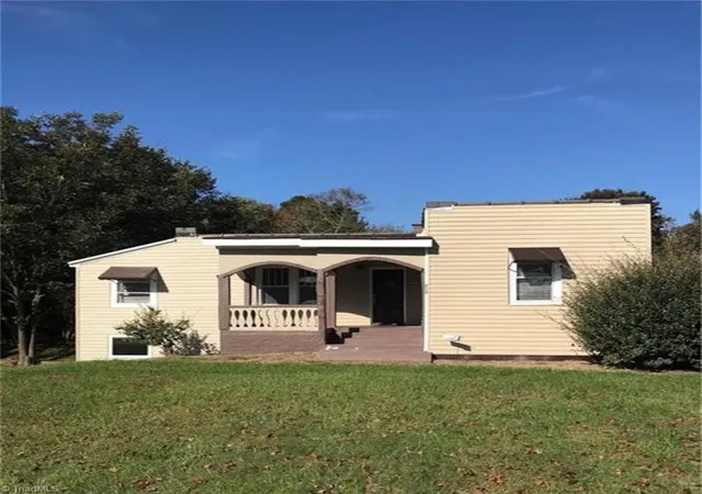 Photo 1 of Sale Pending at 714 Becks Church Rd, Lexington, NC 27292 | MLS# 1229550 | Listing updated on 2026-08-28