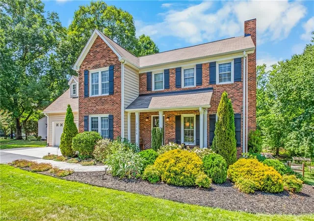 2nd image of 2104 Eagle Valley Ct, Kernersville, NC 27284 | MLS# 1226950