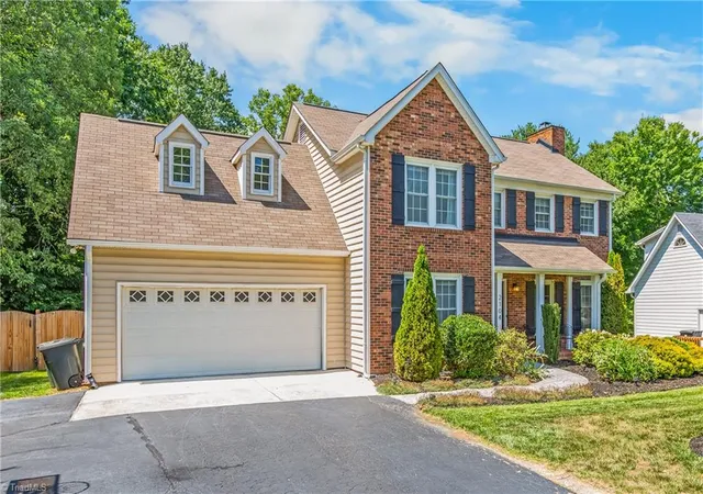 3rd image of 2104 Eagle Valley Ct, Kernersville, NC 27284 | MLS# 1226950