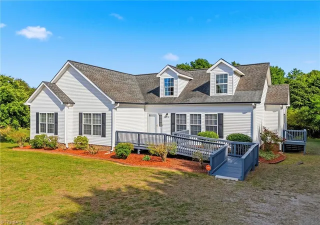 Homes for sale in Reidsville, NC | 2070 Grooms Rd, Reidsville, NC 27320 | MLS# 1222972