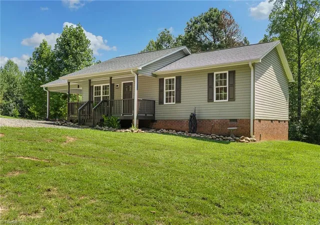 Photo 3 of Sale Pending at 1984 Jerico Rd, Asheboro, NC 27205 | MLS# 1233500 | Listing updated on 2026-09-10