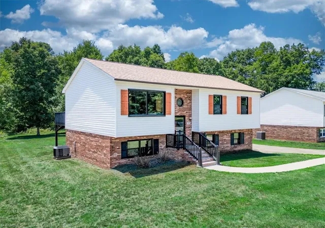 Photo 2 of Sale Pending at 3894 Beeson Dairy Rd, Winston Salem, NC 27105 | MLS# 1226555 | Listing updated on 2026-09-17