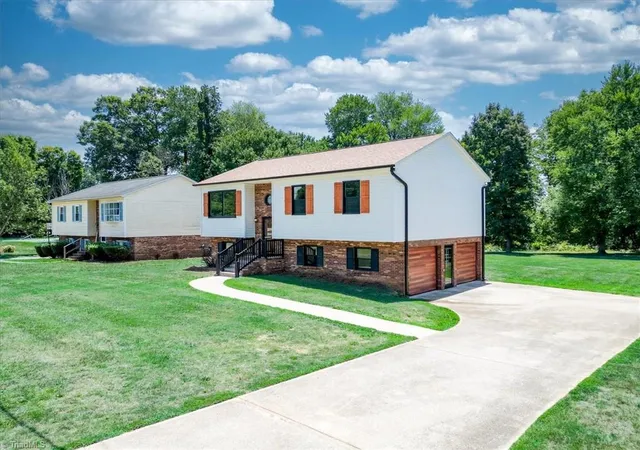 Photo 3 of Sale Pending at 3894 Beeson Dairy Rd, Winston Salem, NC 27105 | MLS# 1226555 | Listing updated on 2026-09-17