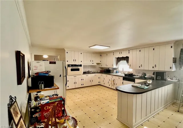 Photo 3 of Single family home for sale at 364 Woods Ln, Winston Salem, NC 27107 | MLS# 1231598 | Listing updated on 2026-10-03