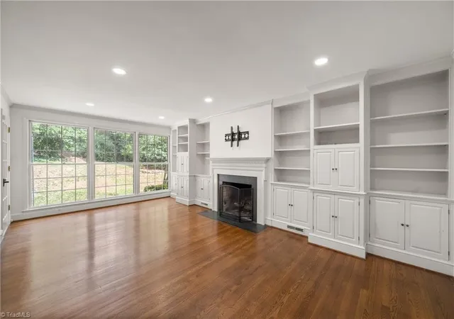 Photo 3 of Sale Pending at 3249 Paddington Ln, Winston Salem, NC 27106 | MLS# 1227585 | Listing updated on 2026-08-18