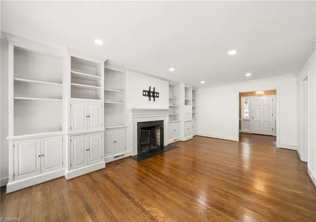 Photo 4 of Sale Pending at 3249 Paddington Ln, Winston Salem, NC 27106 | MLS# 1227585 | Listing updated on 2026-08-18