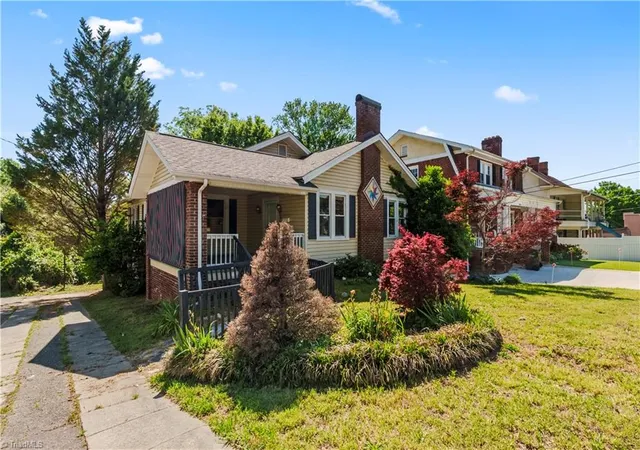 2nd image of 139 Lebanon St, Mount Airy, NC 27030 | MLS# 1231523