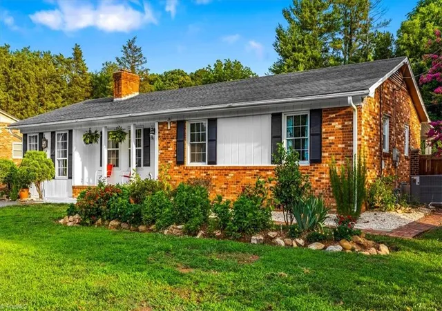 Homes for sale in Randleman, NC | 1130 Heathwood Dr, Randleman, NC 27317 | MLS# 1226059