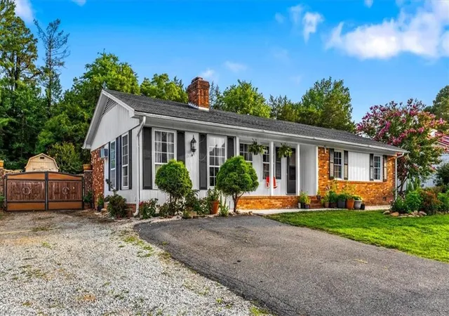 Homes for sale in Randleman, NC | 1130 Heathwood Dr, Randleman, NC 27317 | MLS# 1226059