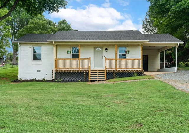 1st image of 141 Lowell St, Lexington, NC 27295 | MLS# 1230417