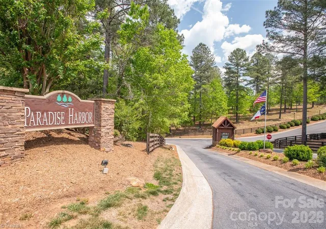 12th image of 1518 W Paradise Harbor Dr, Connelly Springs, NC 28612 | MLS# 1220046