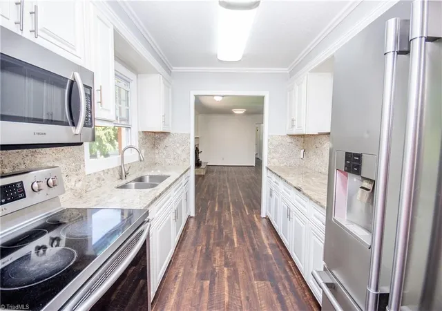 Photo 3 of Sale Pending at 125 Linda Dr, Harmony, NC 28634 | MLS# 1225553 | Listing updated on 2026-08-31