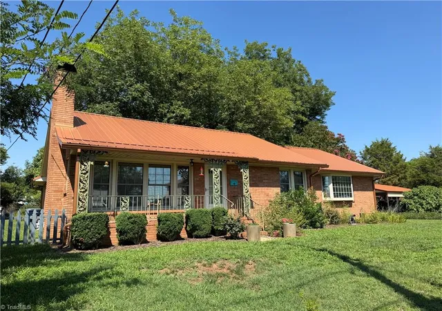 Photo 1 of Single family home for sale at 232 5th Street, Lexington, NC 27292 | MLS# 1229578 | Listing updated on 2026-08-28