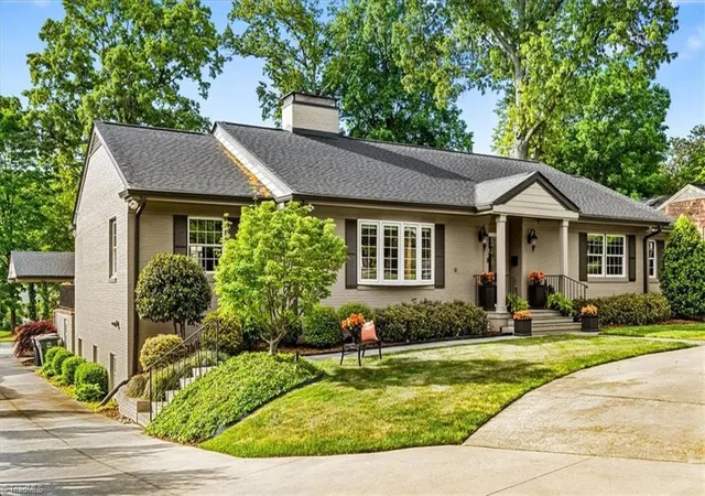 2nd image of 1902 Pembroke Rd, Greensboro, NC 27408 | MLS# 1216580