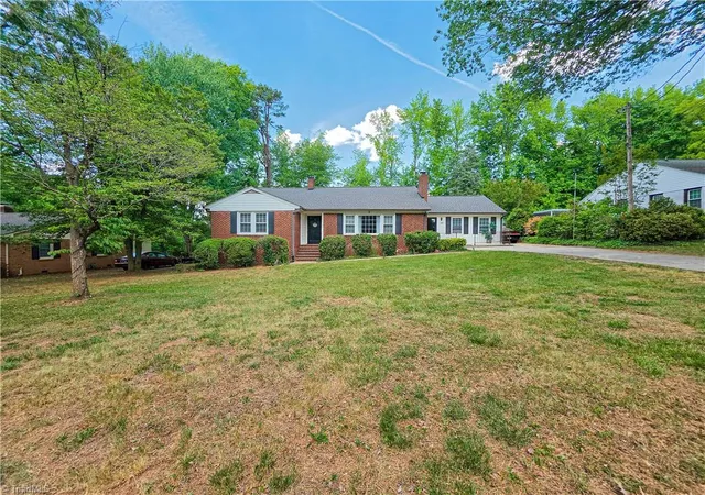 Photo 1 of Sale Pending at 400 Western Blvd, Lexington, NC 27295 | MLS# 1217285 | Listing updated on 2026-09-02