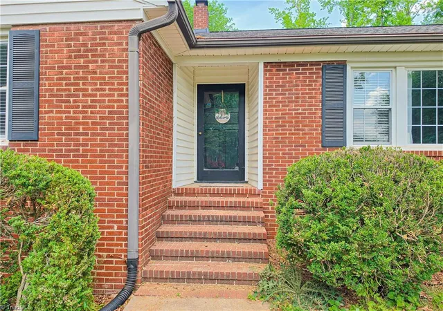 Photo 5 of Sale Pending at 400 Western Blvd, Lexington, NC 27295 | MLS# 1217285 | Listing updated on 2026-09-02