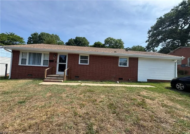Photo 2 of Single family home for sale at 937 Glencoe St, Winston Salem, NC 27107 | MLS# 1224844 | Listing updated on 2026-09-16