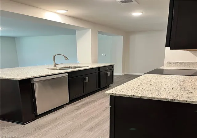 Photo 3 of Single family home for sale at 102 Longview St, Lexington, NC 27295 | MLS# 1224607 | Listing updated on 2026-08-27