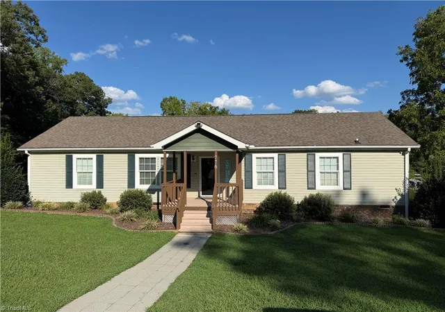 Photo 1 of Manufactured home for sale at 776 Lake Shore Ave, Lexington, NC 27292 | MLS# 1233593 | Listing updated on 2026-09-01