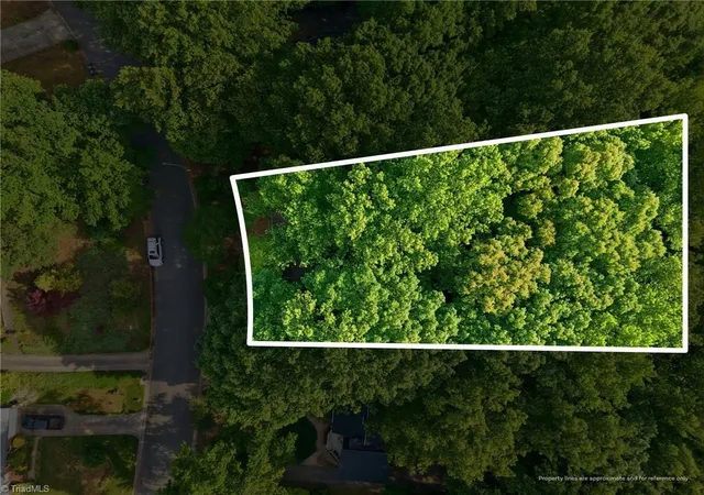 2nd image of 606 Leawood Dr, Greensboro, NC 27410 | MLS# 1219436