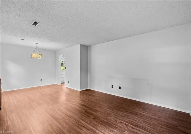 Photo 4 of Single family home for sale at 2004 Cottage Pl, Greensboro, NC 27455 | MLS# 1228995 | Listing updated on 2026-10-06