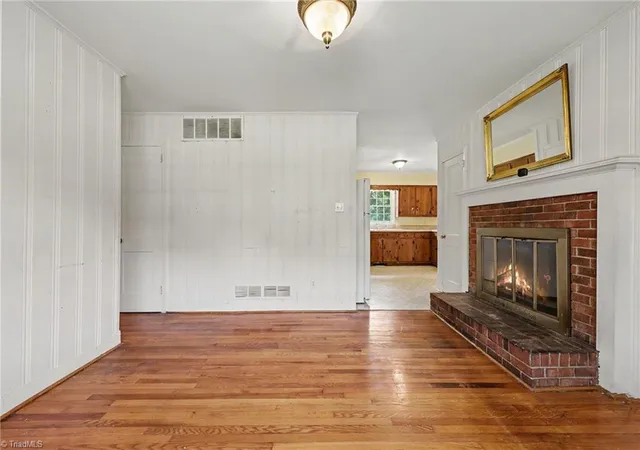 Photo 3 of Sale Pending at 509 Oakwood Ln, Graham, NC 27253 | MLS# 1230086 | Listing updated on 2026-09-30