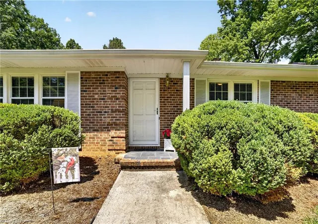 5th image of 3110 Valhalla Cir, Greensboro, NC 27406 | MLS# 1226281