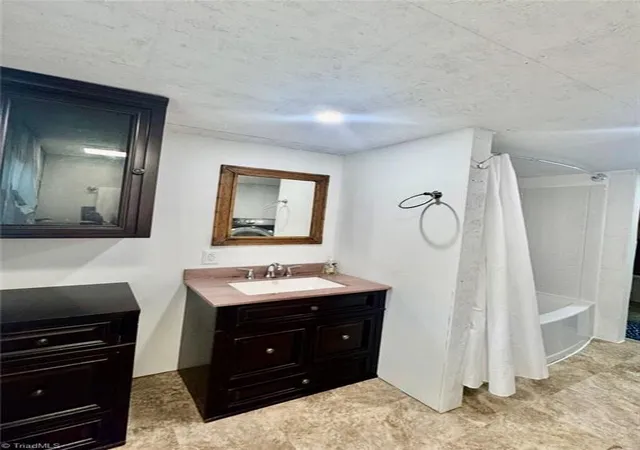 39th image of 371 Conrad Dr, Thomasville, NC 27360 | MLS# 1228642