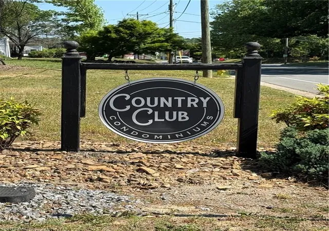 Homes for sale in Mount Airy, NC | 1707 N Main St #C3, Mount Airy, NC 27030 | MLS# 1221742