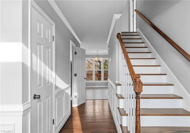 Photo 3 of Single family home for sale at 5229 Brg Pointe Dr, Clemmons, NC 27012 | MLS# 1231433 | Listing updated on 2026-08-18