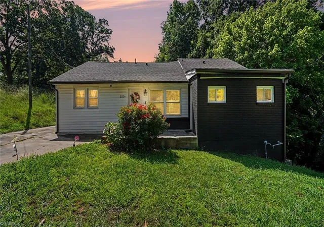 Photo 1 of Single family home for sale at 2224 Greensboro St Ext, Lexington, NC 27295 | MLS# 1226585 | Listing updated on 2026-08-18