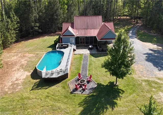 Photo 3 of Sale Pending at 104 Bridle Path Ln, Carthage, NC 28327 | MLS# 1177266 | Listing updated on 2026-04-13