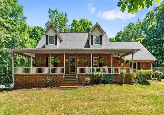 Homes for sale in Asheboro, NC | 2244 N Asheboro School Rd, Asheboro, NC 27203 | MLS# 1222026