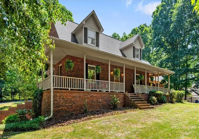 Homes for sale in Asheboro, NC | 2244 N Asheboro School Rd, Asheboro, NC 27203 | MLS# 1222026