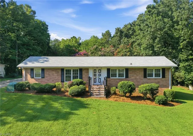 Photo 2 of Single family home for sale at 3822 Quail Run Ln, Burlington, NC 27215 | MLS# 1233130 | Listing updated on 2026-09-16